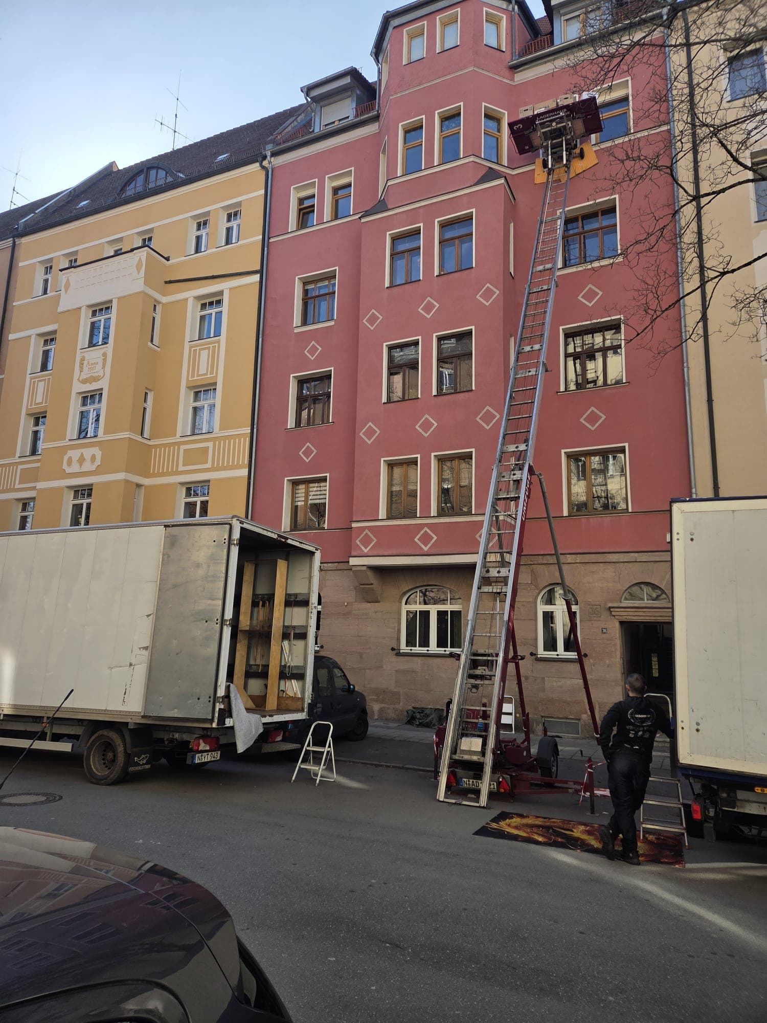 Möbellift von Umzüge Rau im Einsatz